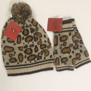 Hat snd Fingerless Mitten Set